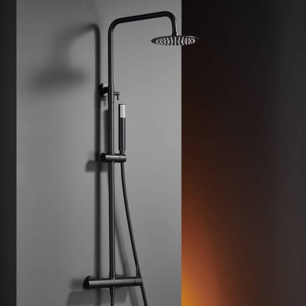 Grifo columna de ducha con rociador negro Tube negro / REF:21NIC25TUA05